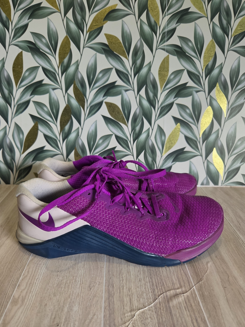 Nike Metcon 5 Cross Training Weightlifting Shoes Purple Navy Pink Women's 9